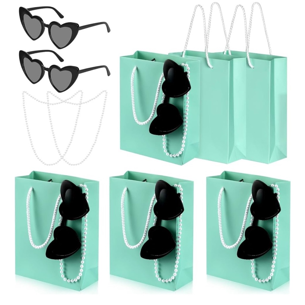 🖤Pick 5/$25 Brand New 18 PieceParty Favor Set